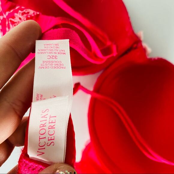 NEW VS VICTORIAS SECRET Red Pink Lace Floral Ribbon Padded UnderwireDemi Bra 32C - Picture 5 of 7